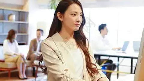 乘客误开应急舱门